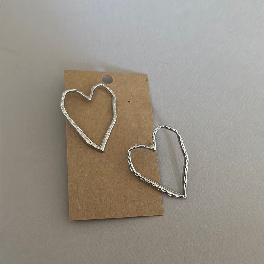 Silver Heart-Shaped Earrings M408 - Picture 3 of 3